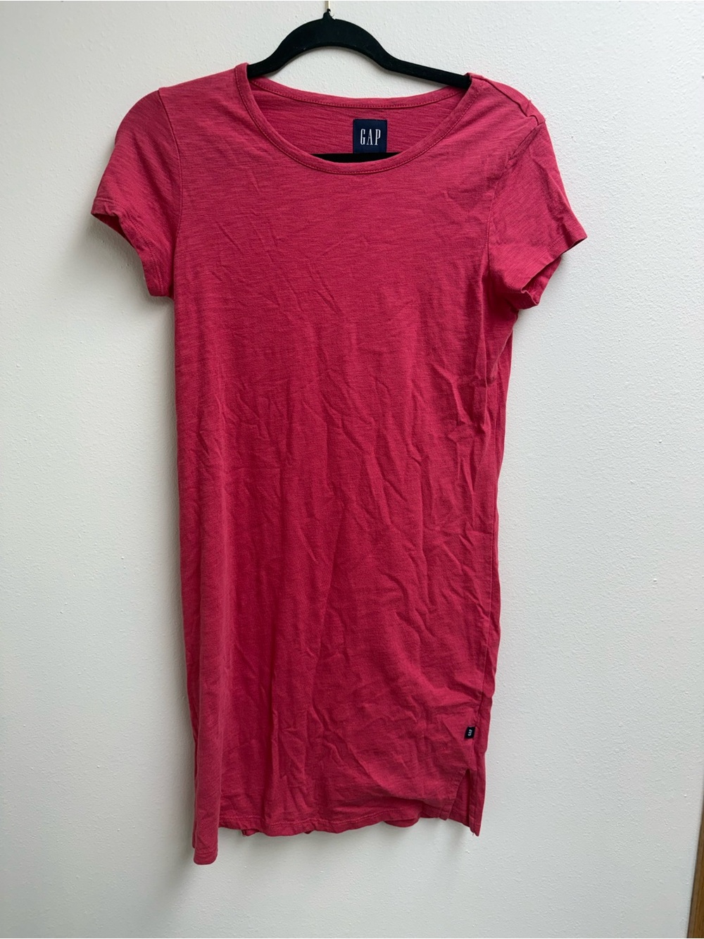 GAP Women's Short Sleeve Tee Dress in Pink